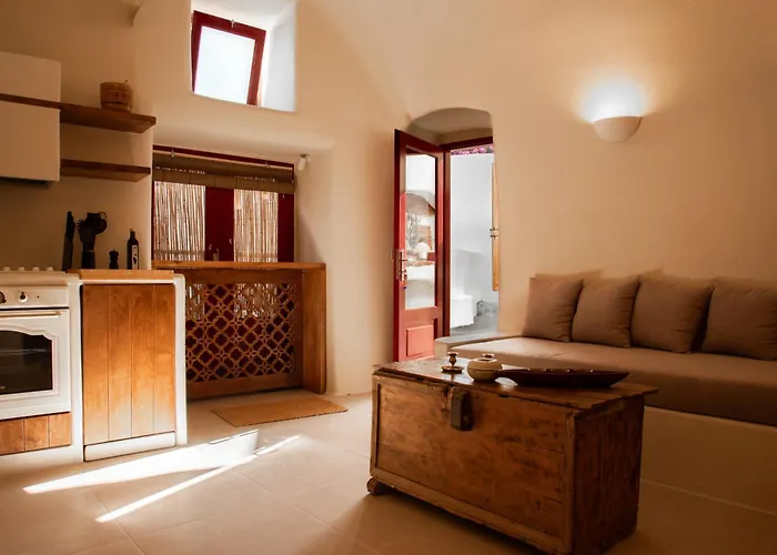 Approxi Cave: 2-Bedroom Retreat