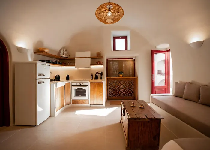 Approxi Cave: 2-Bedroom Retreat