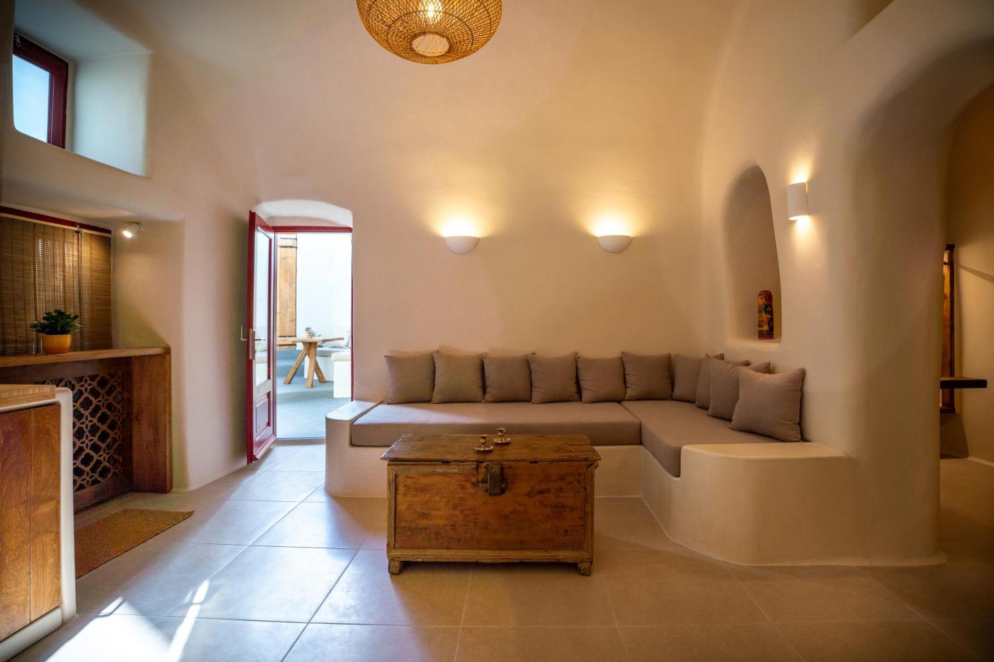 Approxi Cave: 2-bedroom Retreat Holiday home Exo Gonia