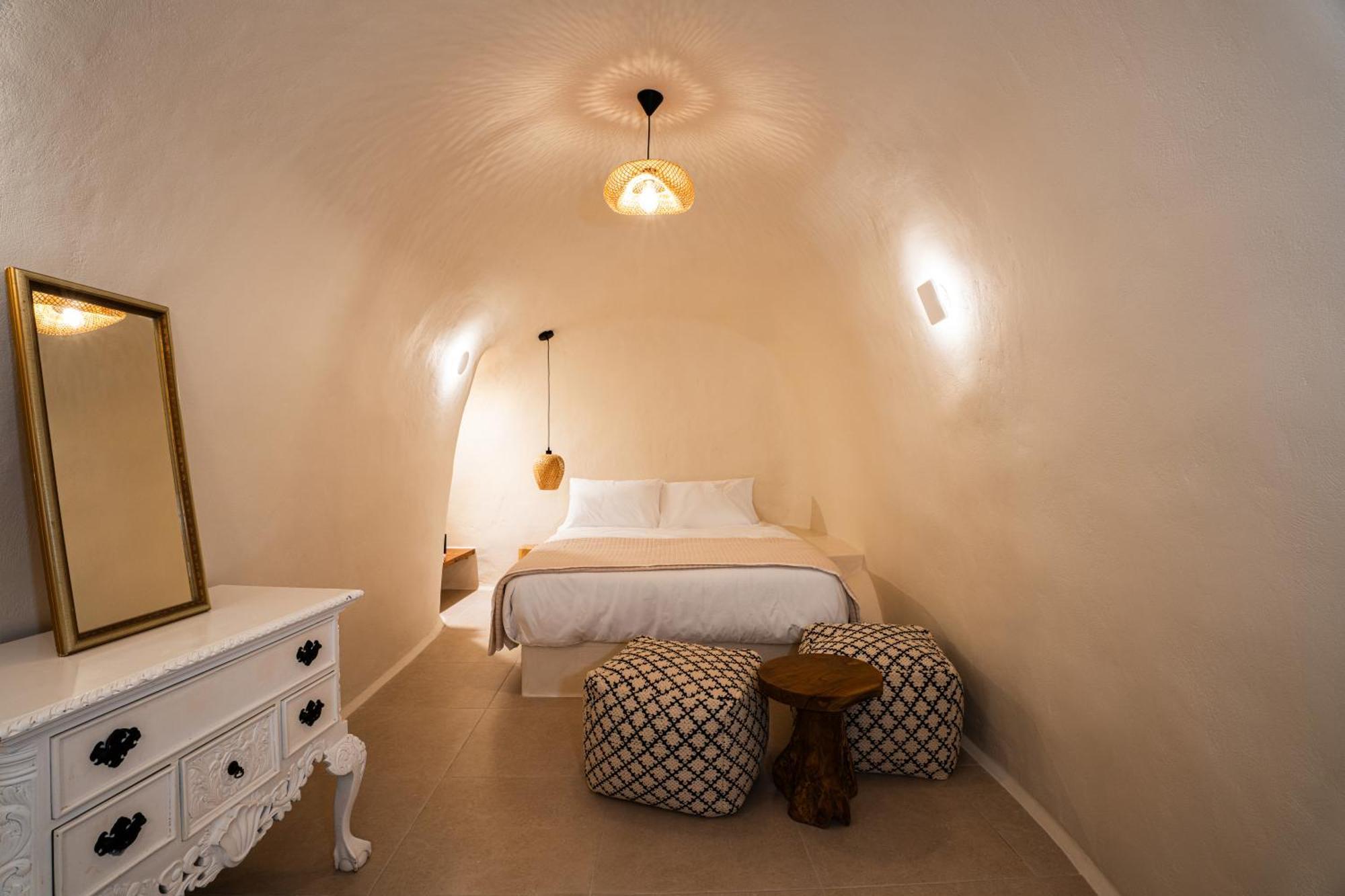Approxi Cave: 2-bedroom Retreat Holiday home Exo Gonia