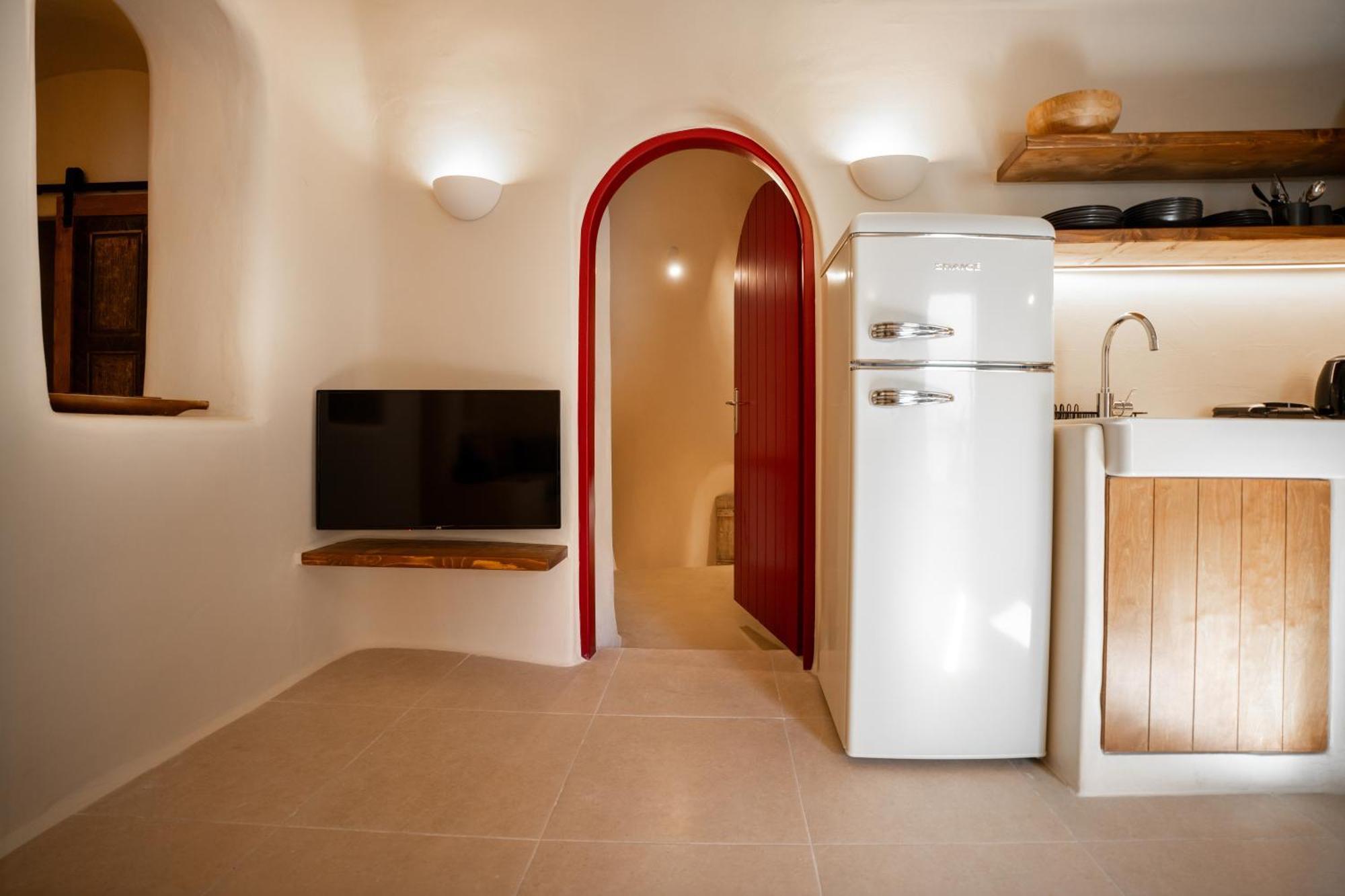 Approxi Cave: 2-bedroom Retreat Exo Gonia